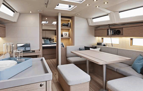 Salon of the Beneteau Oceanis 46.1