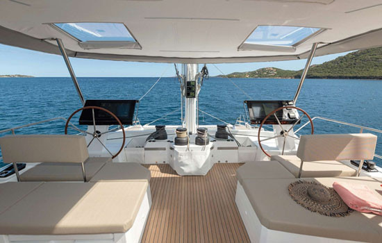 Flybridge of the Alegria 67